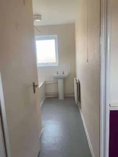 Large 2-Bedroom Flat with Pet-Friendly Huge Living Room