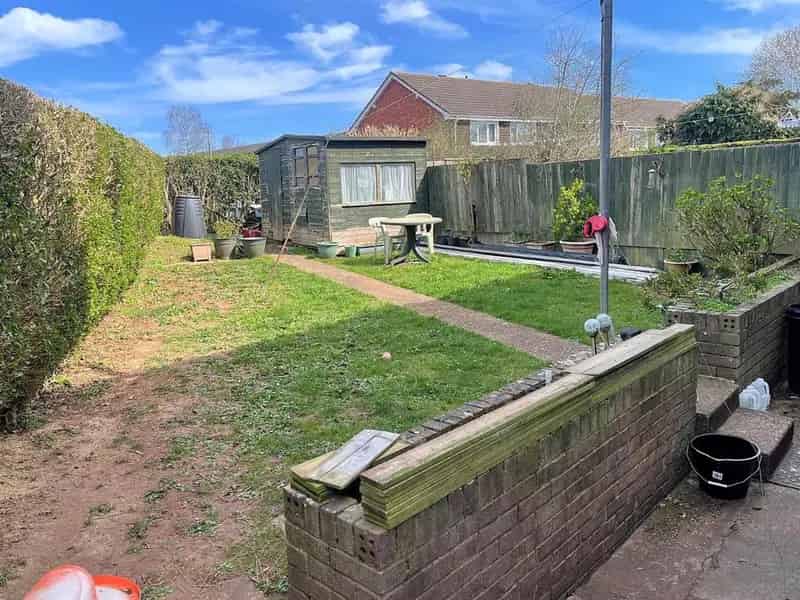 3 Bed Semi-Detached House For Sale Near Amenities