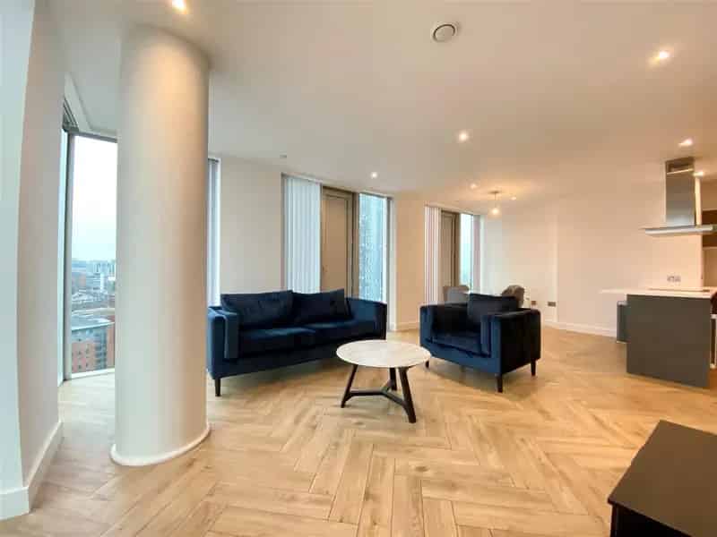 Luxury 3-Bedroom Apartment Manchester City Centre