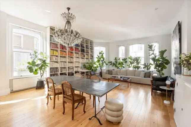 Flat for sale in Westbourne Grove, Notting Hill, London W2