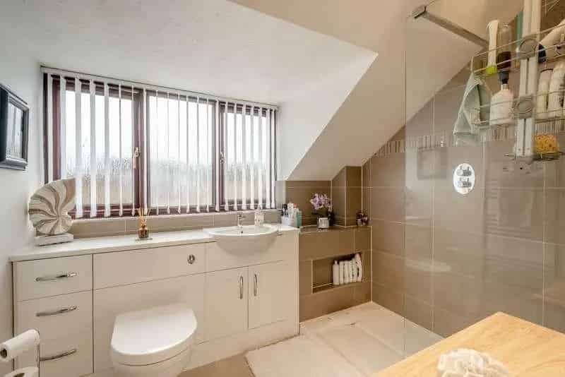 3 Bed House for Sale Ample Parking and Garden