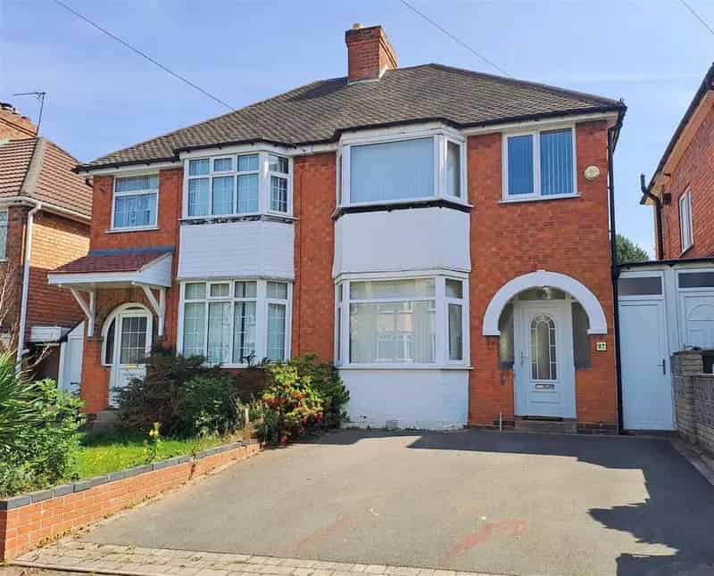 3 Bedroom Semi-Detached House for Sale