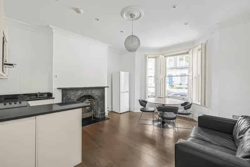 Two Bedroom Flat Near Fulham Broadway Earls Court