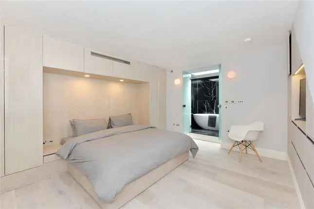 Mews house to rent in Rutland Street, Knightsbridge, London SW7