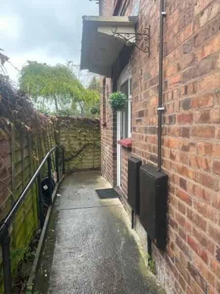 Spacious Semi Detached Home Near Schools and Parks