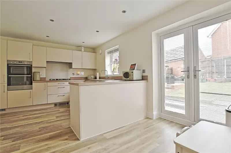 4 Bed Property for Sale