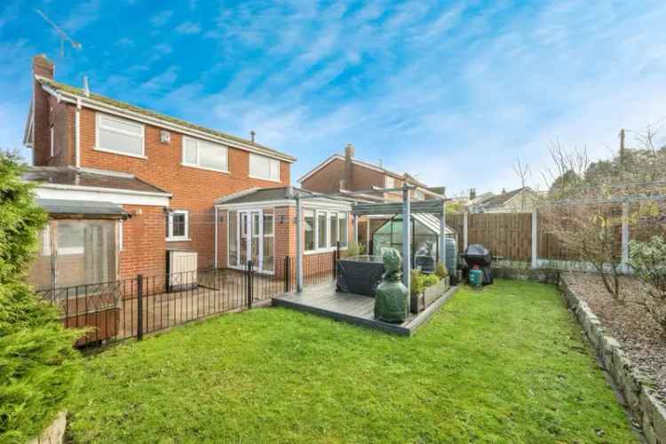 Spacious Detached Family Home in Scrooby with Log Burner and Garden Room