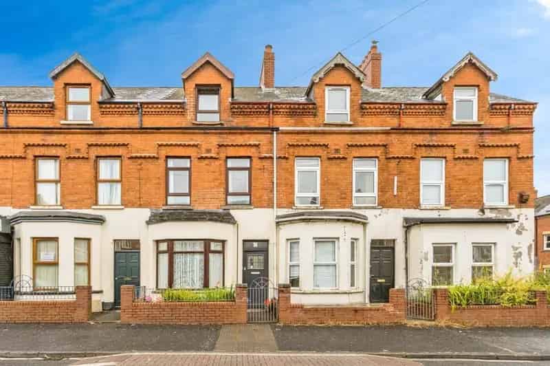 4 bedroom Mid Terrace House for sale, Belfast, BT7
