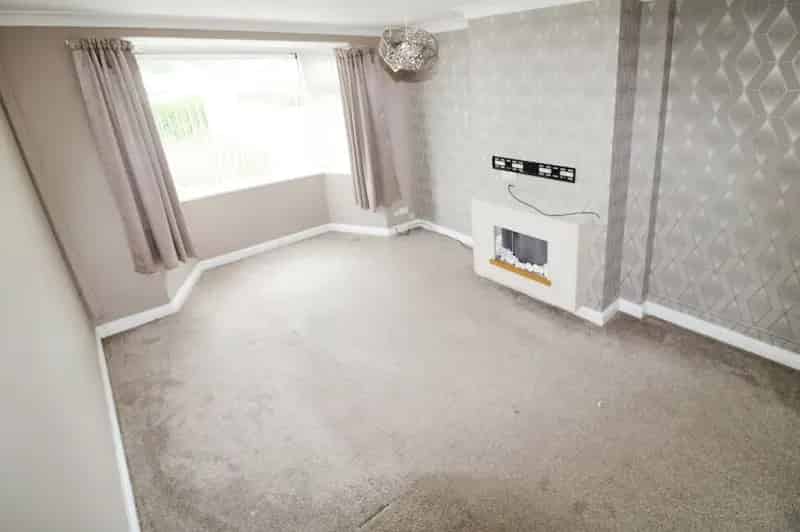 2 Bedroom Semi Detached House Sheffield S5