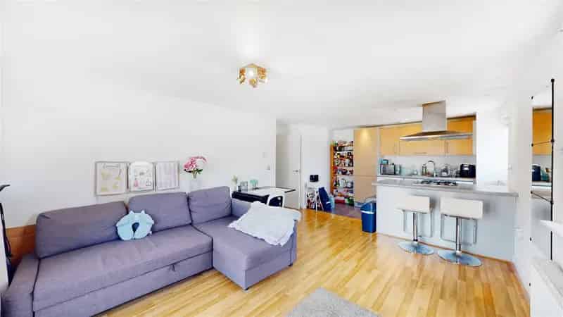 2 Bedroom Apartment Bow E3 Luxury Apartment for Sale
