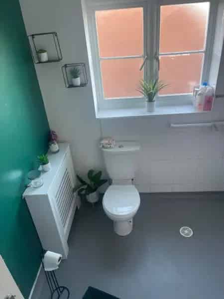 3 Bed House Large Front Room Kitchen Diner Patio Garden