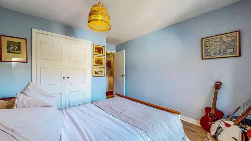 1 Bed Flat for Sale Near Charing Cross Glasgow