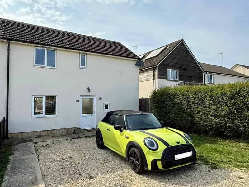 3 Bedroom End Terrace House For Sale Near M5 J13