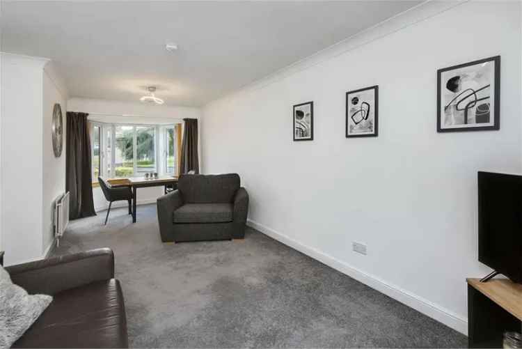 2 Bed Flat - Ground Floor with 1 Reception Room