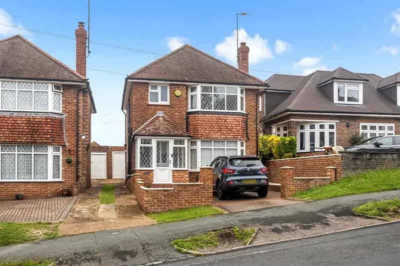 3 Bedroom Detached House for Sale in Patcham Brighton