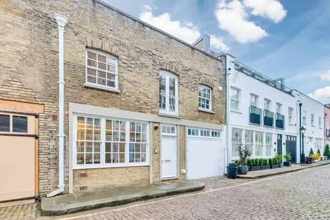 4 Bedroom Property for Rent in Ennismore Mews Knightsbridge