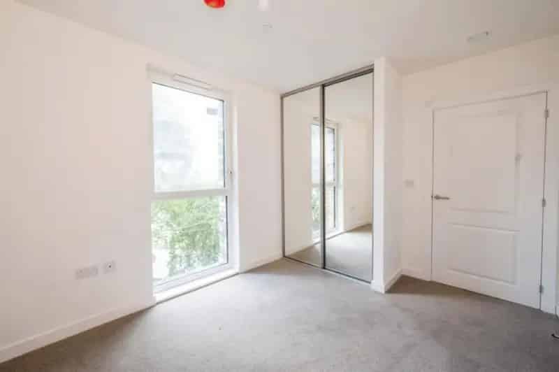 1 Bedroom Apartment Zero Deposit Parking Belgrave Village