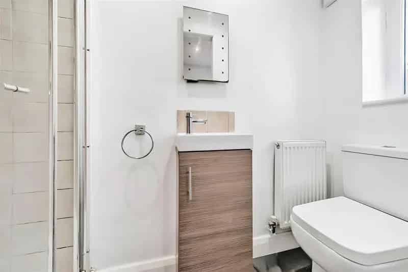 3 Bedroom Detached House to Rent