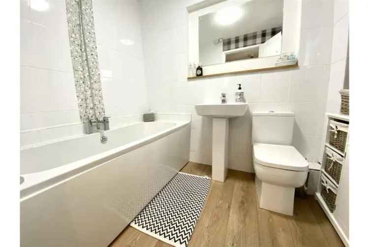 3 Bed Detached House for Sale