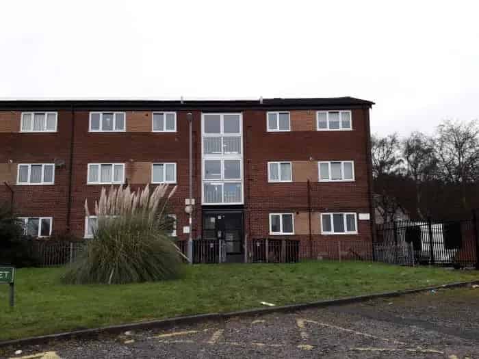 1 Bed Flat Kingsway Shaw Lane
