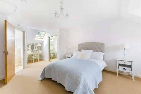 Hugo Close, Watford, Hertfordshire, WD18 7BD | Property for sale | Savills