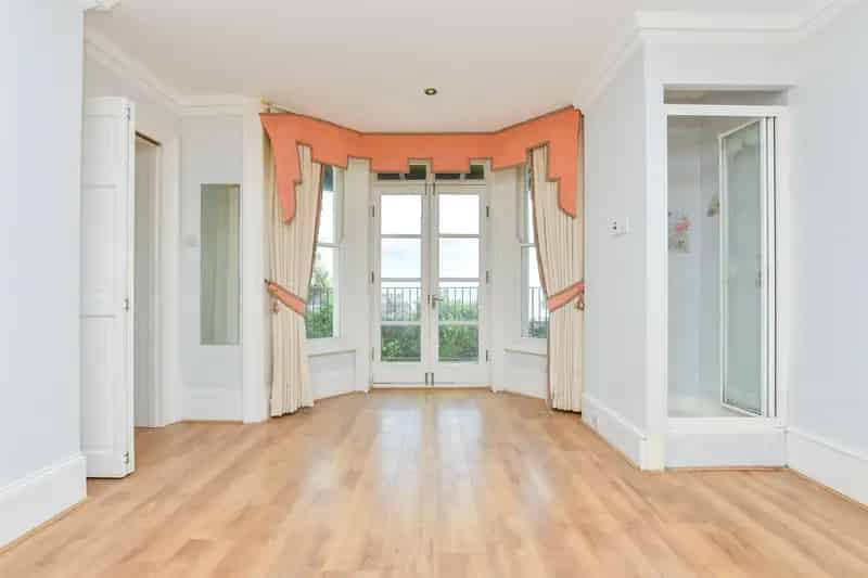 1 Bedroom Flat for Sale Broadstairs Sea Views No Onward Chain