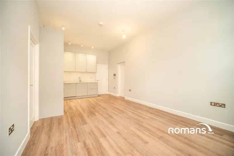 2 Bedroom Flat Wokingham Town Centre