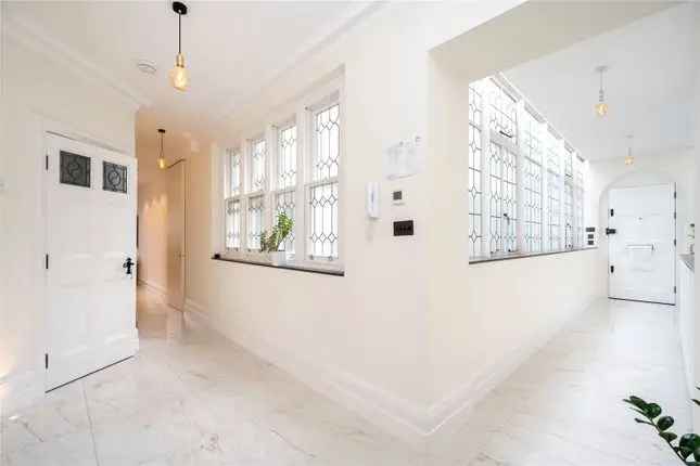 Flat for sale in Marylebone Road, London NW1