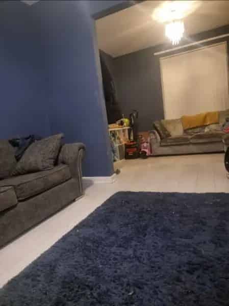 3 Bedroom House Near Amenities and Beach