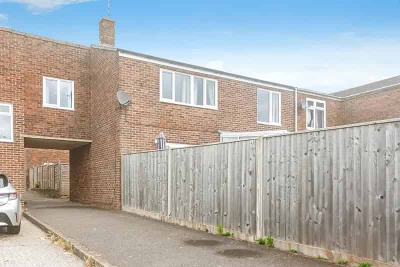 4 Bedroom Semi-Detached House for Sale in Winklebury