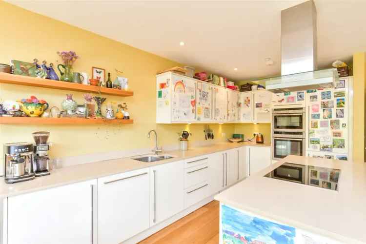 4 Bedroom Terraced House for Sale in Fiveways Brighton