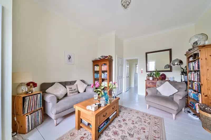3 Bedroom Flat for Sale near Greenwich Park