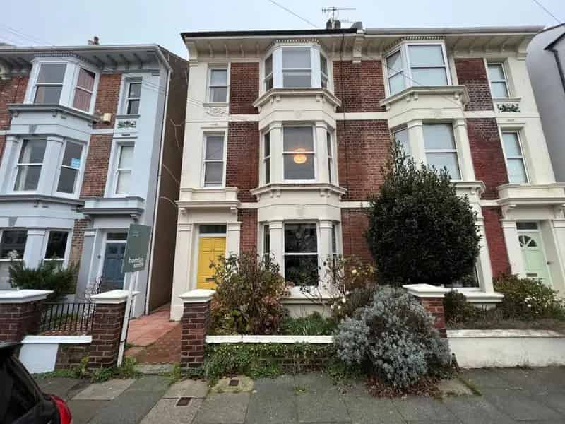 1 Bedroom Apartment for Sale