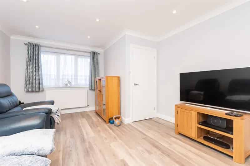 4 Bedroom End of Terrace House for Sale Near Dartford