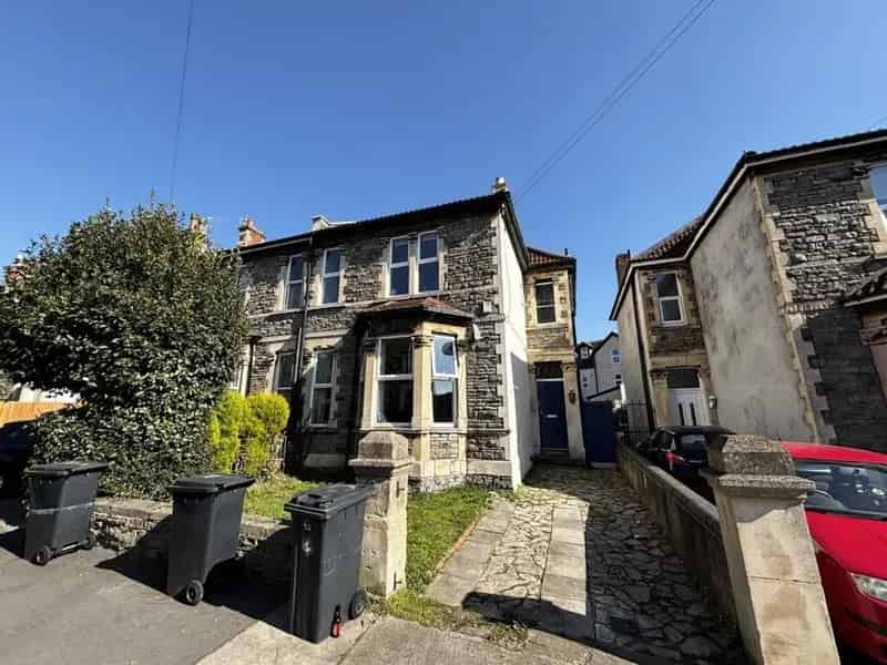 6 Bedroom Victorian Student House July 2025
