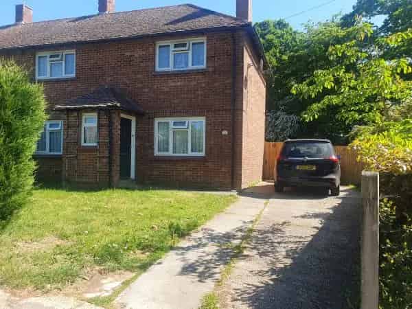 4 Bed Large House - Family Home