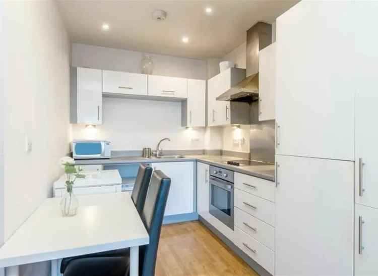 Flat For Sale in London, England