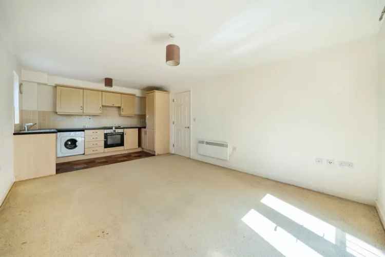 Two Bedroom Apartment Near Town Centre Station No Onward Chain