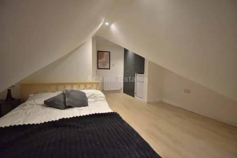 1 Bedroom House Share near Reading Town Centre
