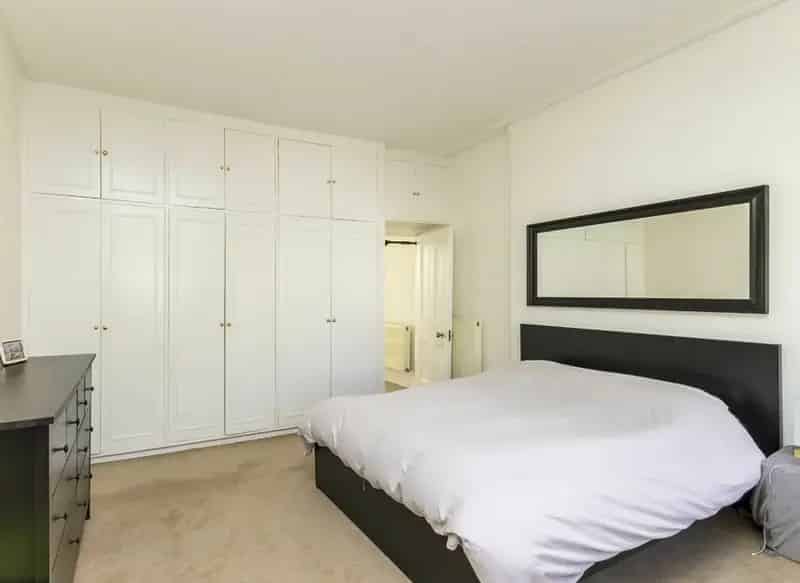 Spacious One Double Bedroom Apartment Philbeach Gardens