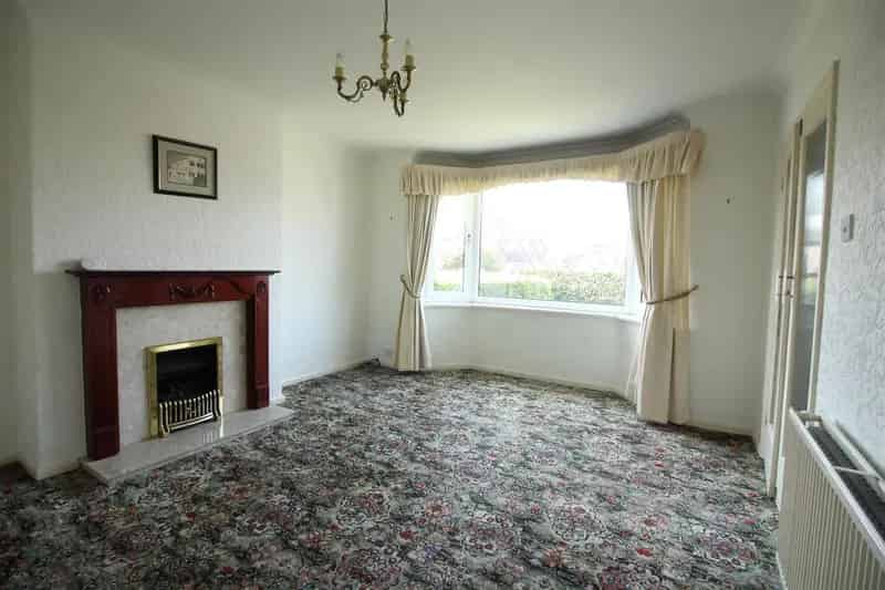 3 Bedroom Semi Detached House to Rent Popular Location Close to Amenities