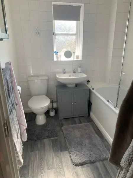 Flat For Rent in Welwyn Hatfield, England