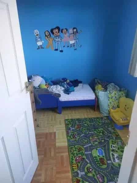 3 Bedroom Mid Terrace House Near Schools and Shops