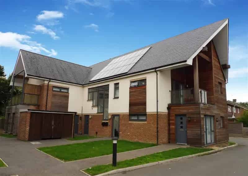 2 Bed Ground Floor Apartment  Kennington Ashford