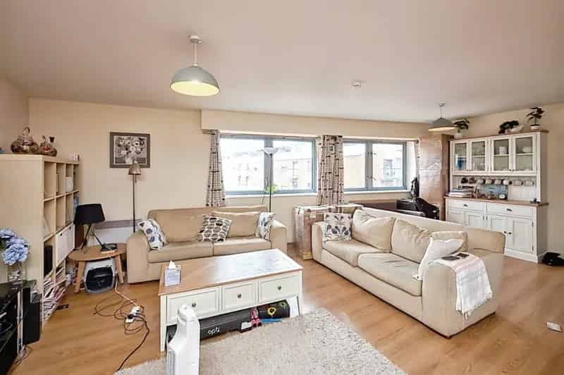 Canal Side 1 Bed Apartment Birmingham City Centre No Upward Chain