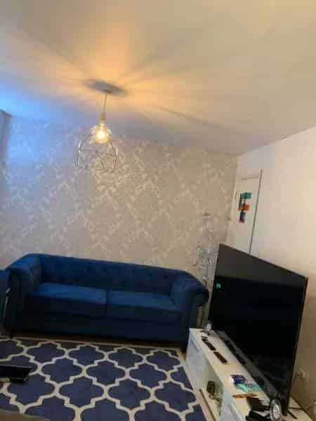 Large 4 Bed House Near Schools and Station