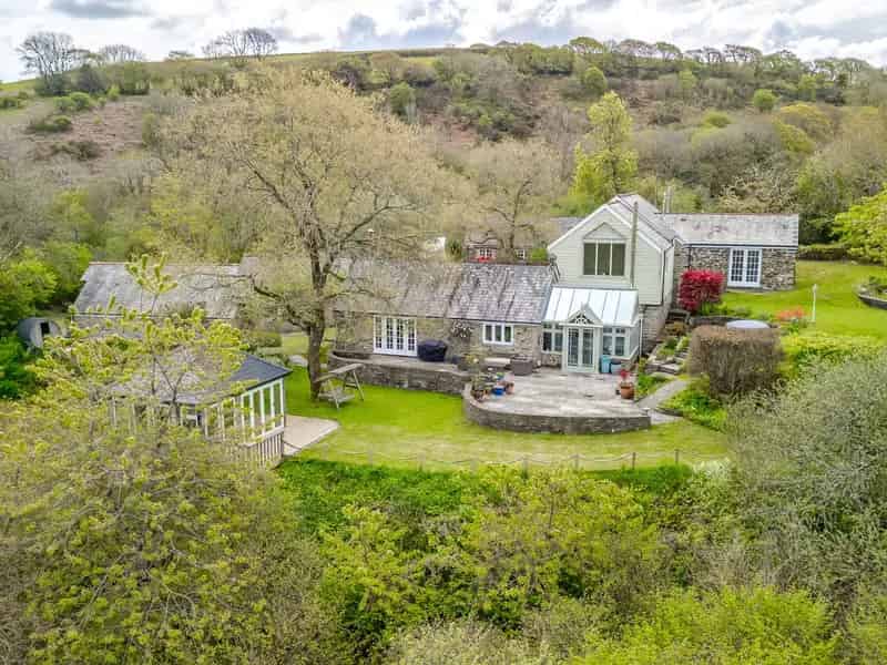 5 Bedroom Country Home with Barn Conversion Consent Near Liskeard