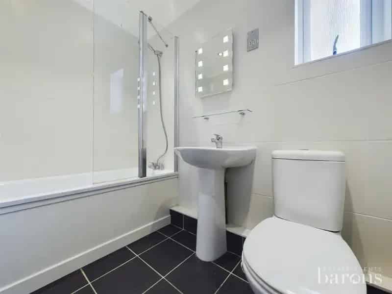 2 Bed Detached Bungalow for Sale in Chineham Basingstoke