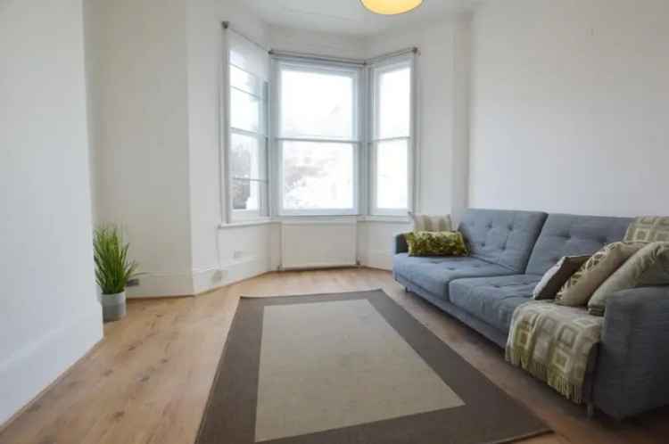 2 Bedroom Flat To Let in W9