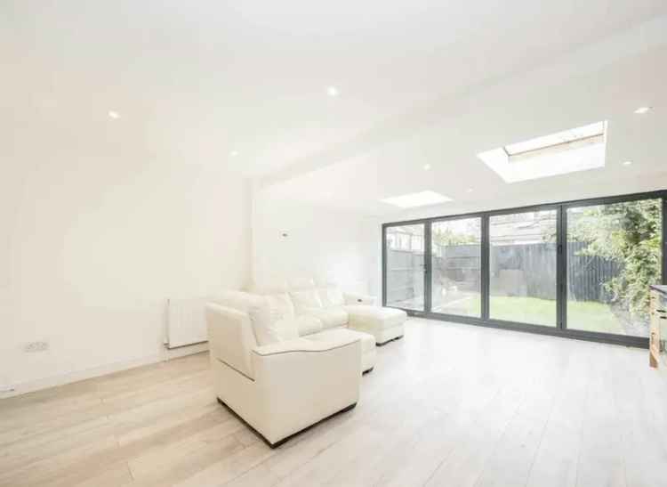 Four Bedroom House in Wimbledon Battles Area - No Forward Chain